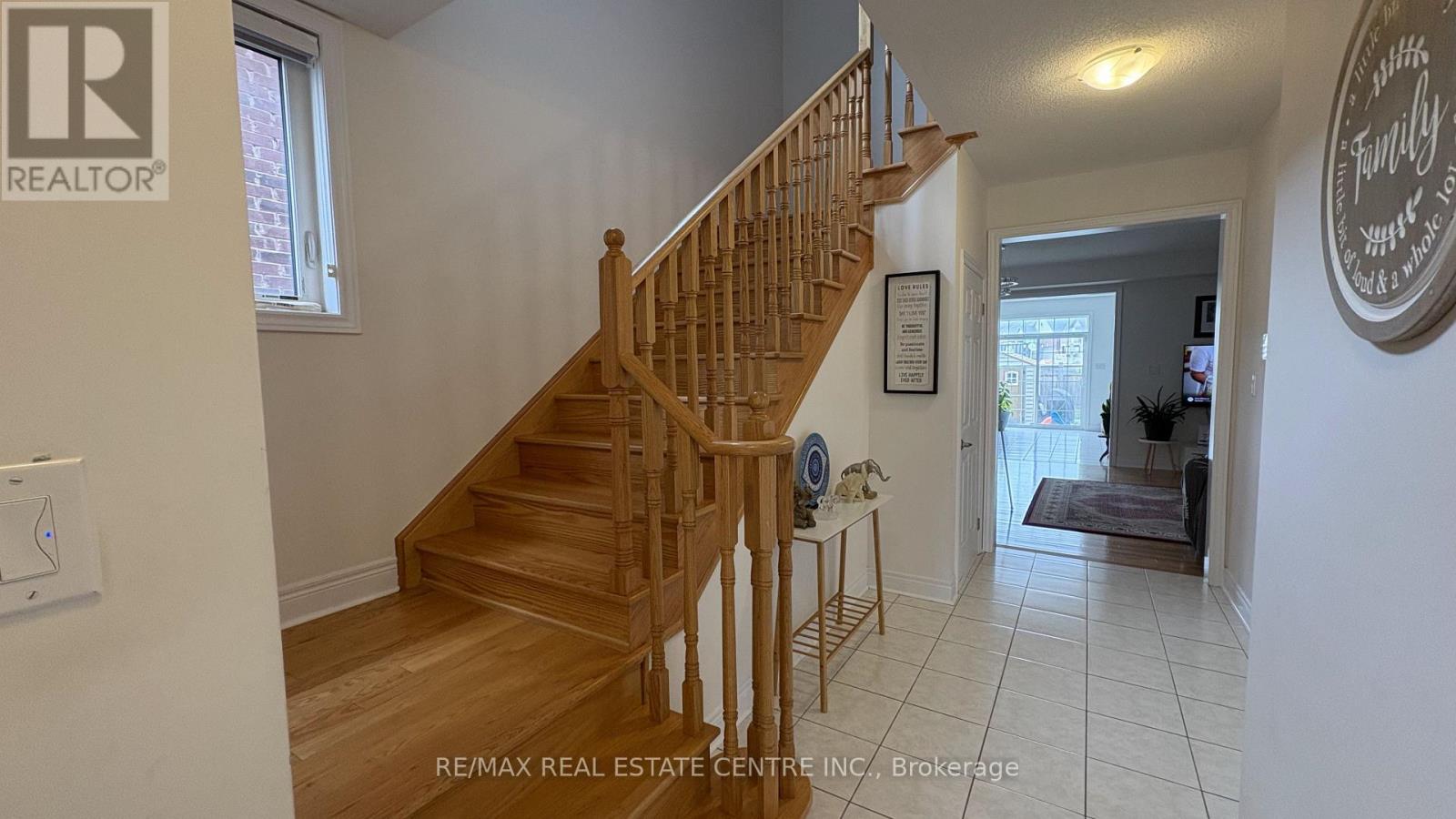106 Branigan Crescent, Halton Hills (Georgetown), Ontario  L7G 0M8 - Photo 7 - W13701848