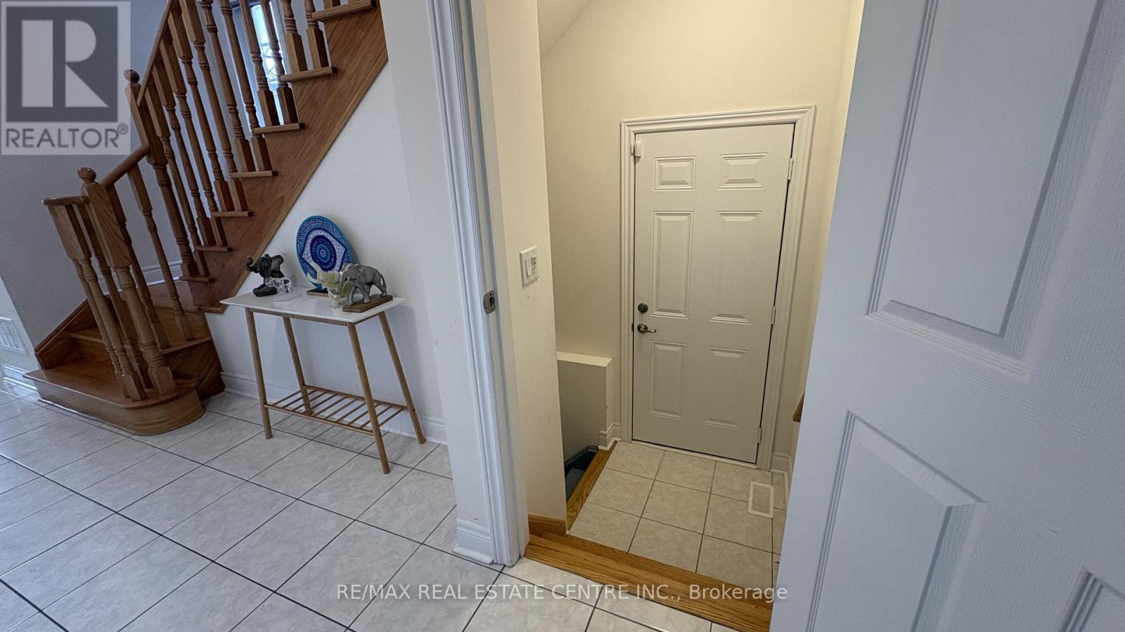 106 Branigan Crescent, Halton Hills (Georgetown), Ontario  L7G 0M8 - Photo 9 - W13701848
