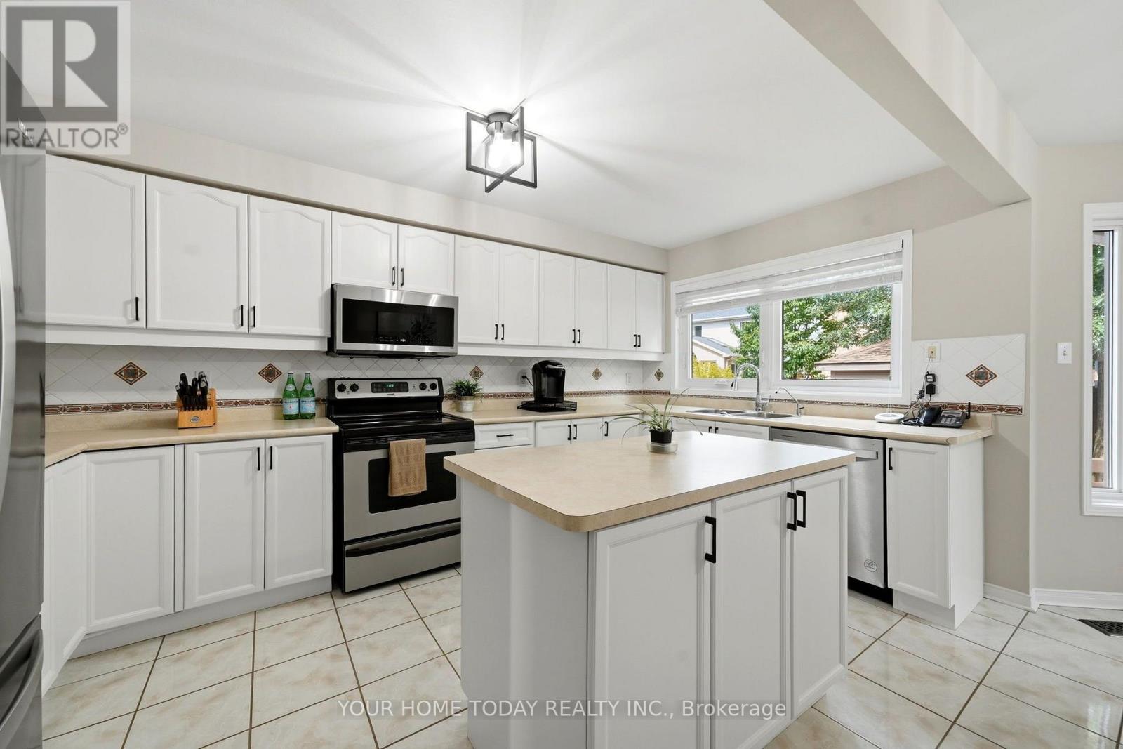 58 Chester Crescent, Halton Hills (Georgetown), Ontario  L7G 5W5 - Photo 10 - W13702056