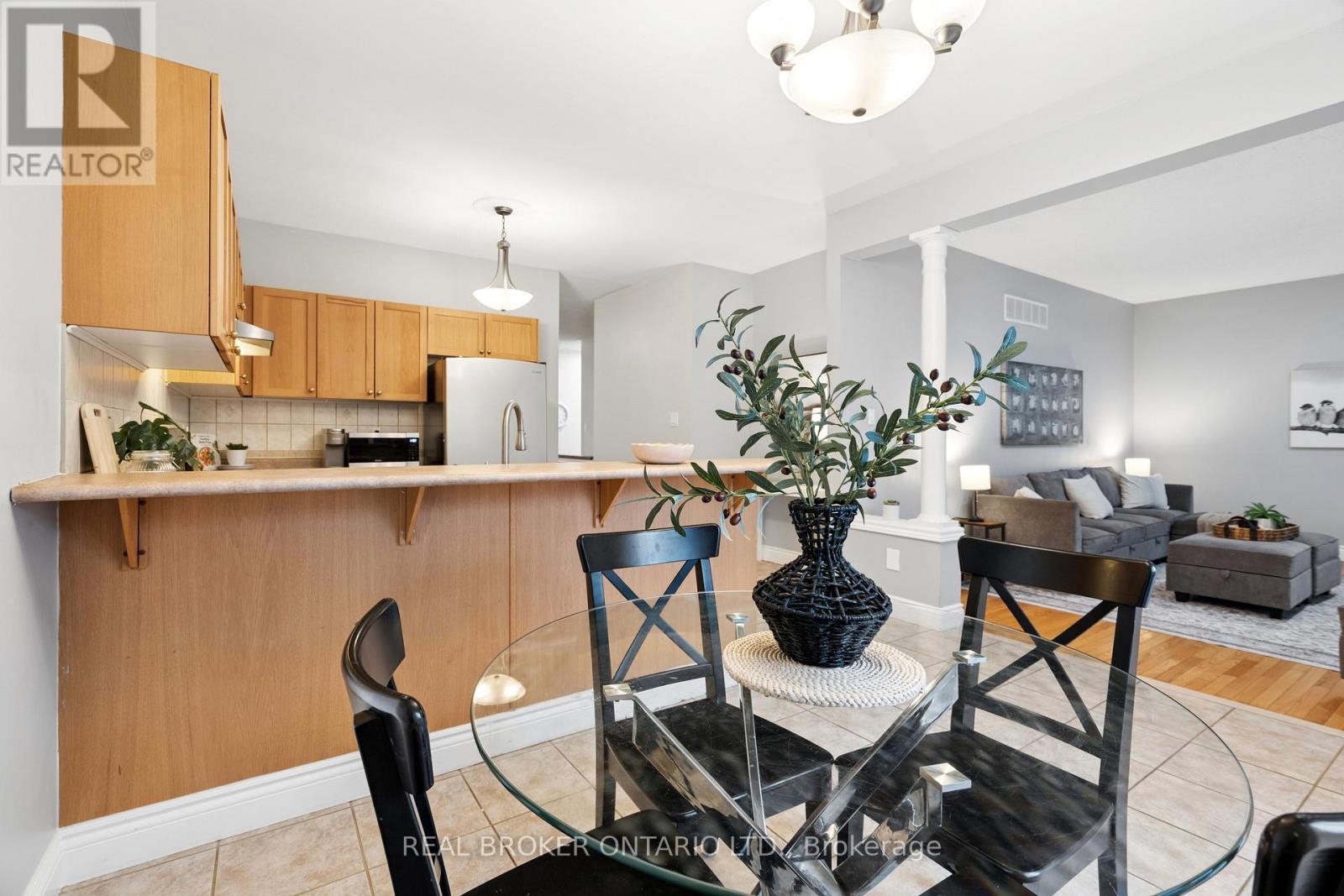 27 Spruce Boulevard, Halton Hills (Ac Acton), Ontario  L7J 2Y3 - Photo 13 - W13702218