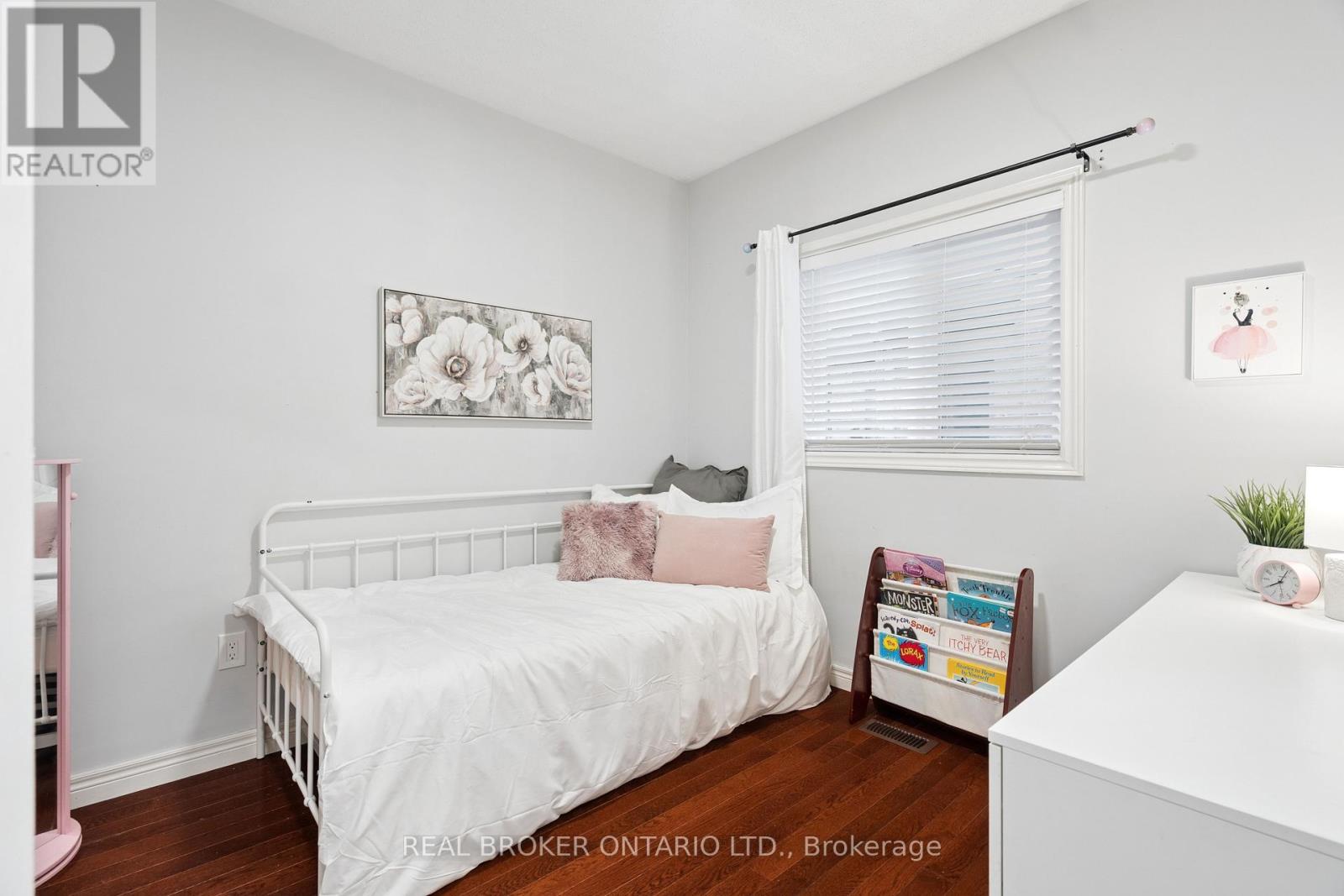 27 Spruce Boulevard, Halton Hills (Ac Acton), Ontario  L7J 2Y3 - Photo 21 - W13702218