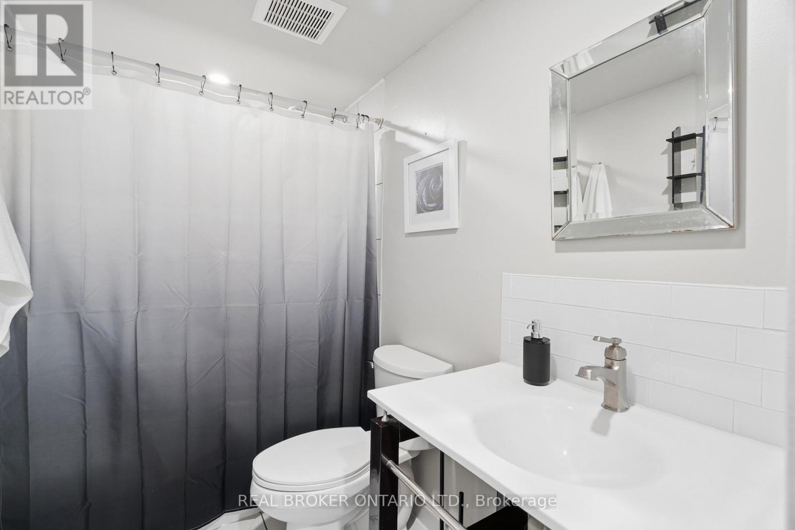 27 Spruce Boulevard, Halton Hills (Ac Acton), Ontario  L7J 2Y3 - Photo 35 - W13702218