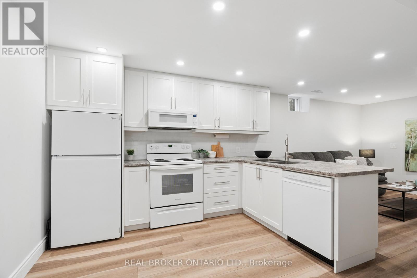 27 Spruce Boulevard, Halton Hills (Ac Acton), Ontario  L7J 2Y3 - Photo 37 - W13702218