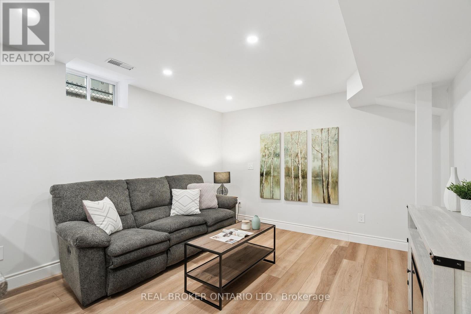 27 Spruce Boulevard, Halton Hills (Ac Acton), Ontario  L7J 2Y3 - Photo 38 - W13702218
