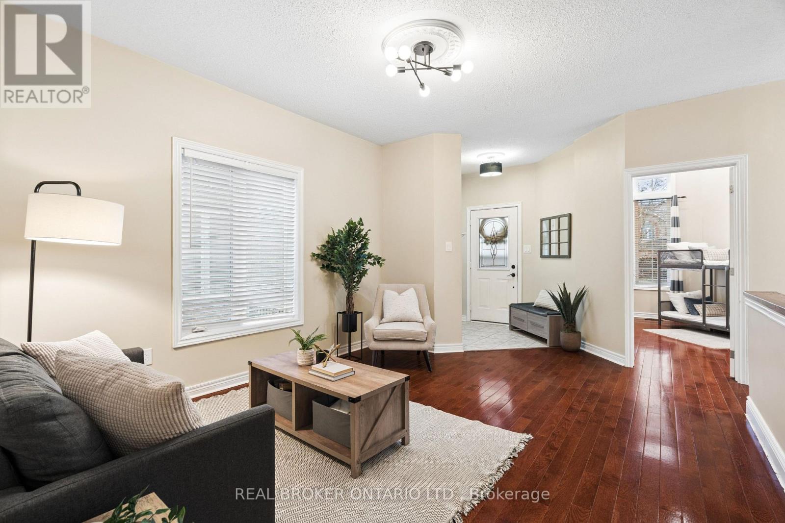 27 Spruce Boulevard, Halton Hills (Ac Acton), Ontario  L7J 2Y3 - Photo 7 - W13702218