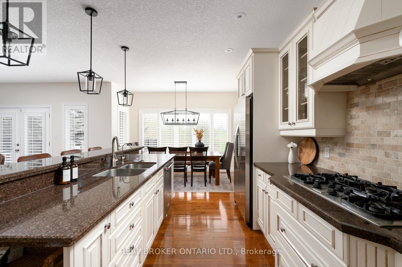9 Allison Court, Halton Hills (Rural Halton Hills), Ontario  L7G 4S4 - Photo 12 - W13707456