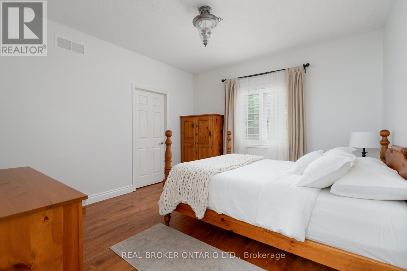 9 Allison Court, Halton Hills (Rural Halton Hills), Ontario  L7G 4S4 - Photo 17 - W13707456