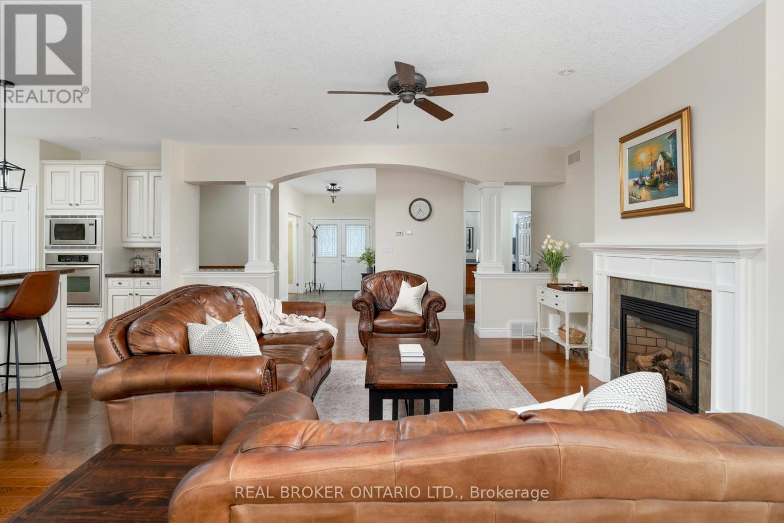 9 Allison Court, Halton Hills (Rural Halton Hills), Ontario  L7G 4S4 - Photo 7 - W13707456