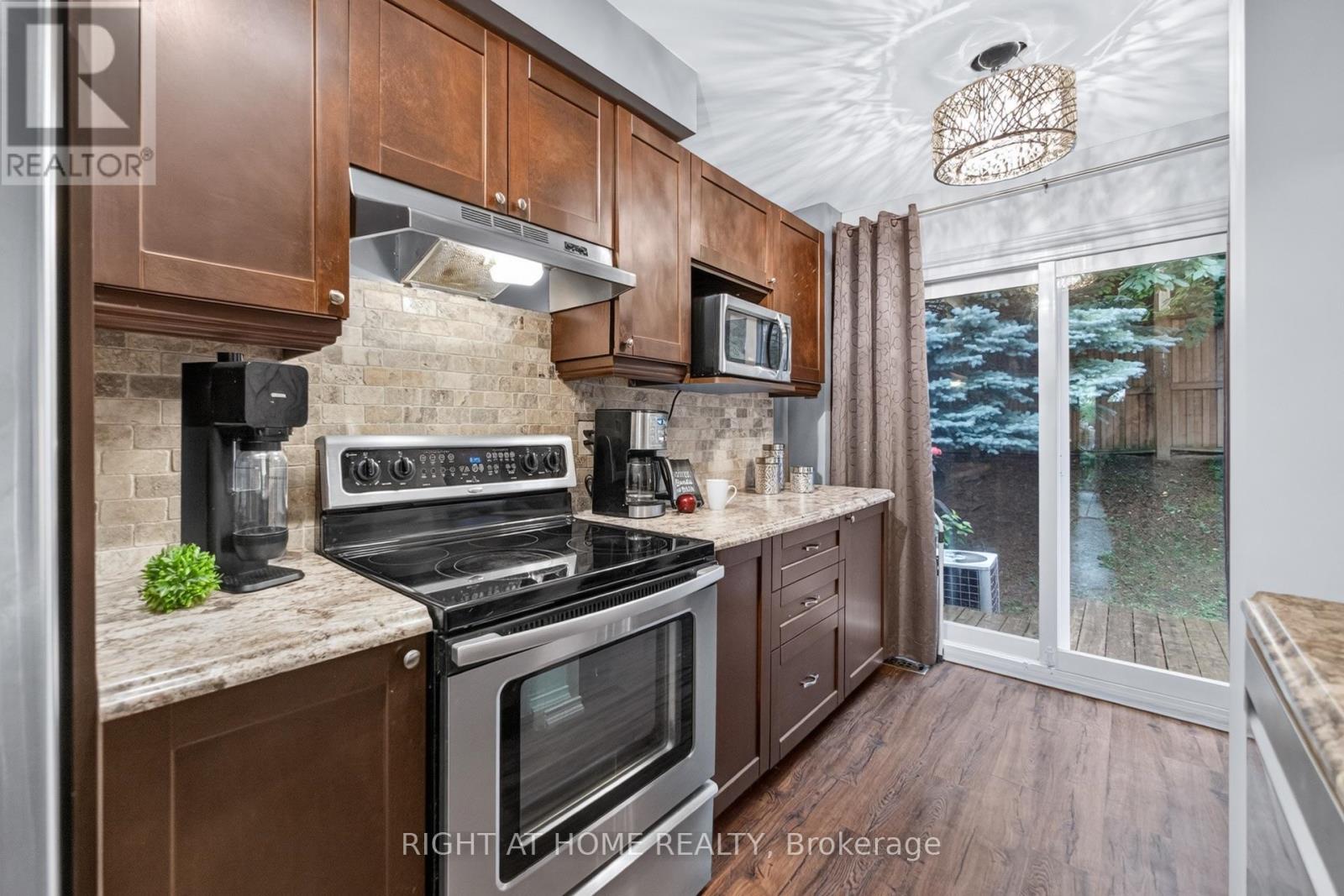 3 Beverly Lane, Halton Hills (Georgetown), Ontario  L7G 5L7 - Photo 18 - W13707816