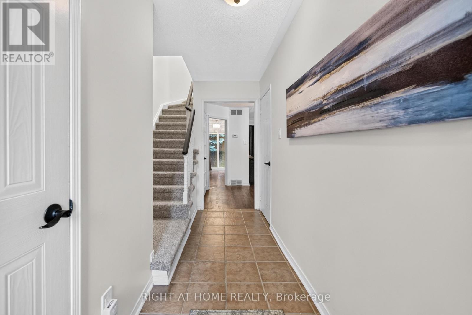 3 Beverly Lane, Halton Hills (Georgetown), Ontario  L7G 5L7 - Photo 6 - W13707816