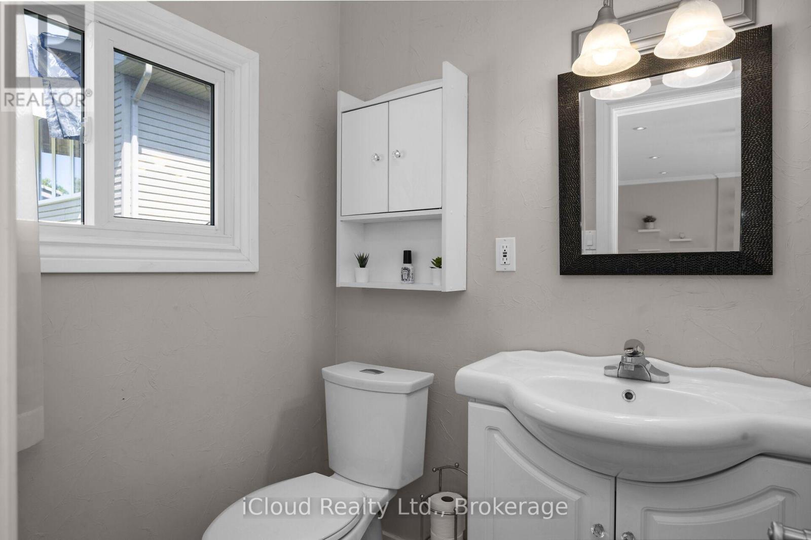 128 Elmore Drive, Halton Hills (Ac Acton), Ontario  L7J 1T2 - Photo 19 - W13709266
