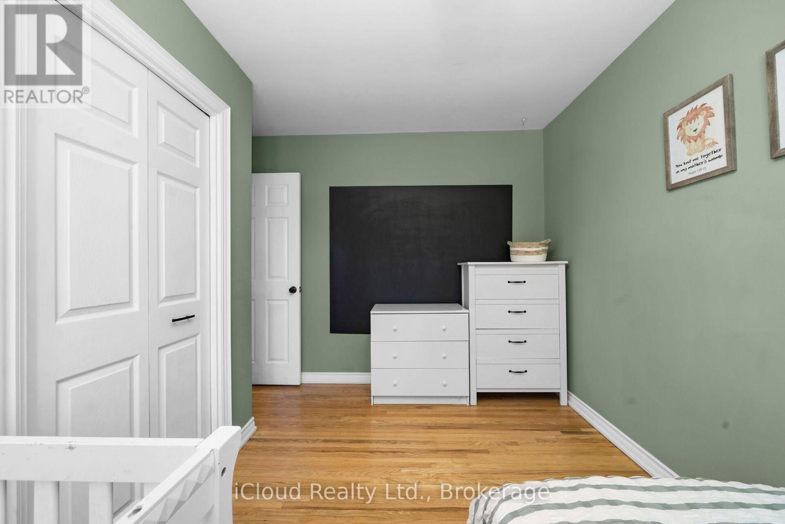128 Elmore Drive, Halton Hills (Ac Acton), Ontario  L7J 1T2 - Photo 24 - W13709266