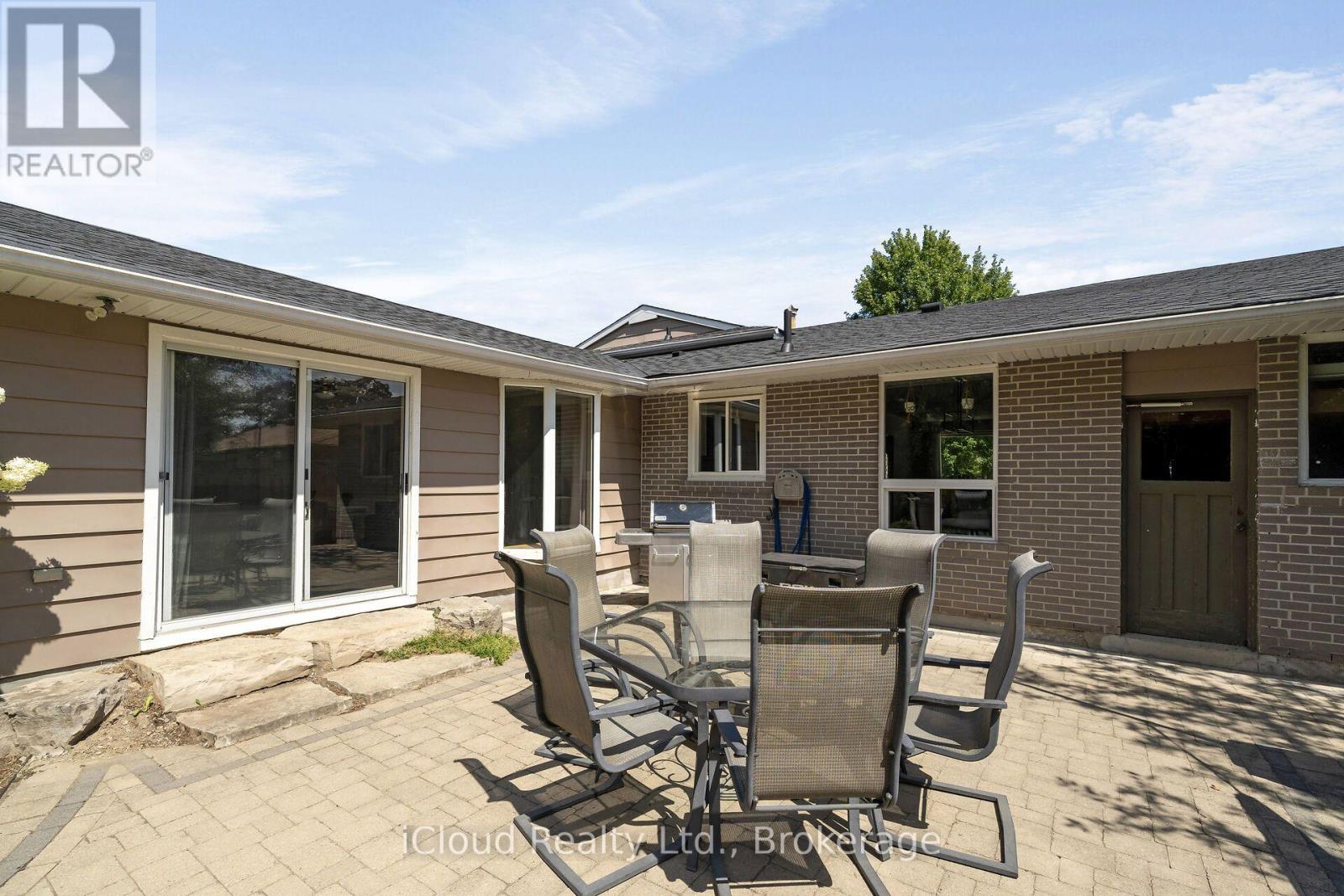 128 Elmore Drive, Halton Hills (Ac Acton), Ontario  L7J 1T2 - Photo 35 - W13709266