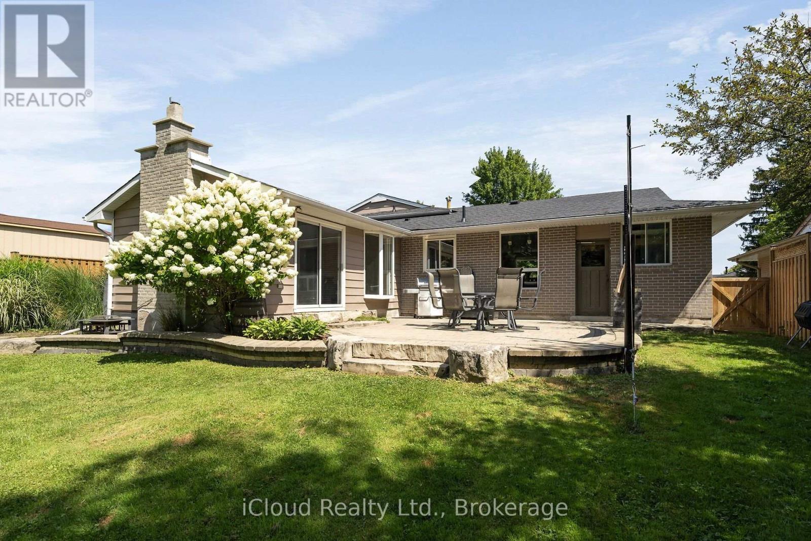 128 Elmore Drive, Halton Hills (Ac Acton), Ontario  L7J 1T2 - Photo 39 - W13709266