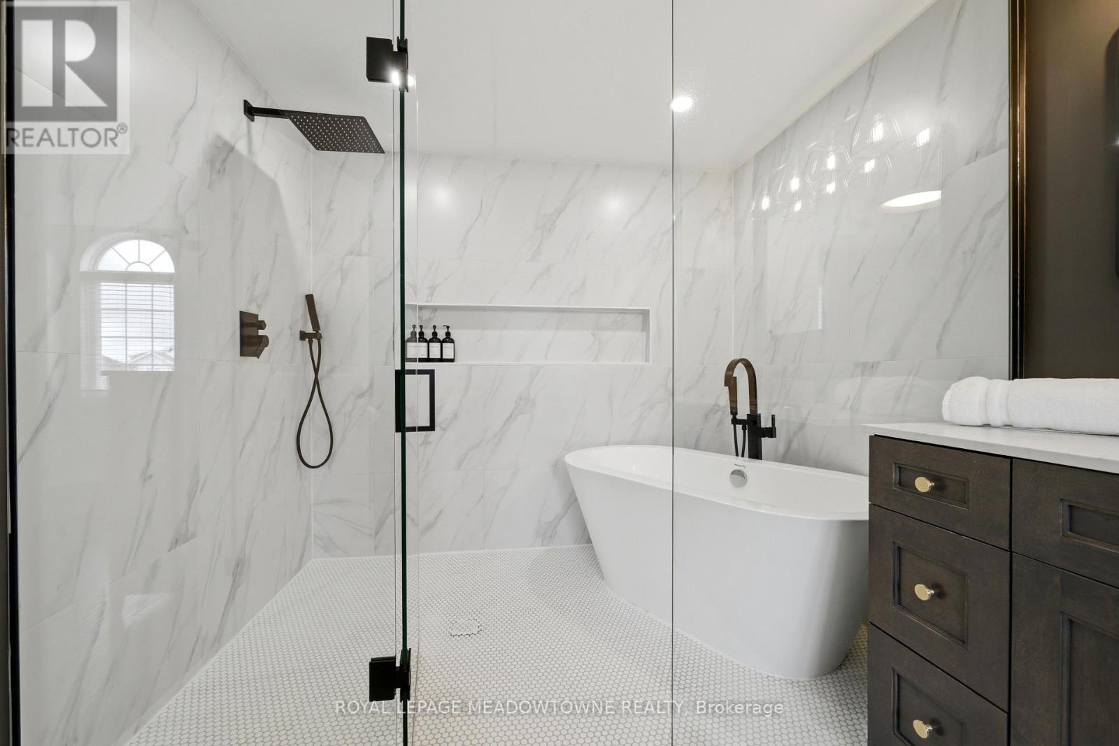 41 Beardmore Crescent, Halton Hills (Ac Acton), Ontario  L7J 2Z1 - Photo 30 - W13710424