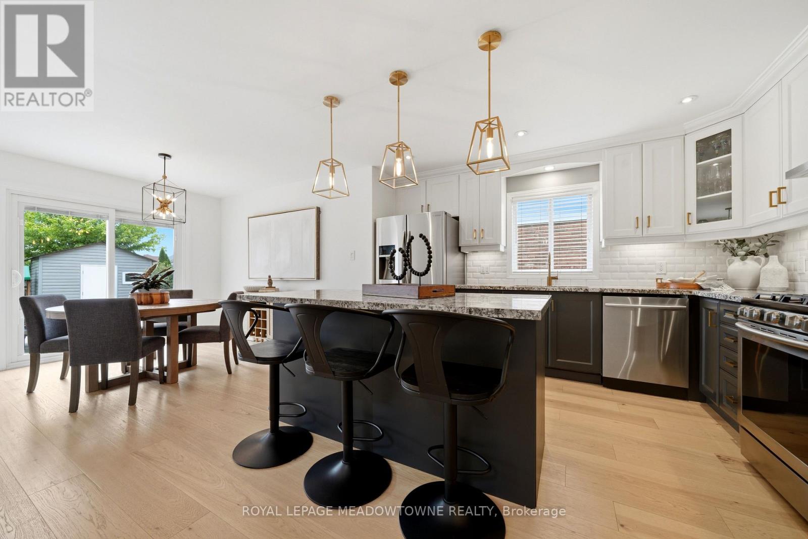 41 Beardmore Crescent, Halton Hills (Ac Acton), Ontario  L7J 2Z1 - Photo 8 - W13710424