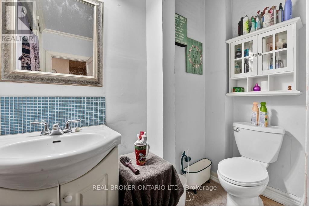 53-55 Wellington Street, Halton Hills (Ac Acton), Ontario  L7J 2H1 - Photo 17 - W13710920