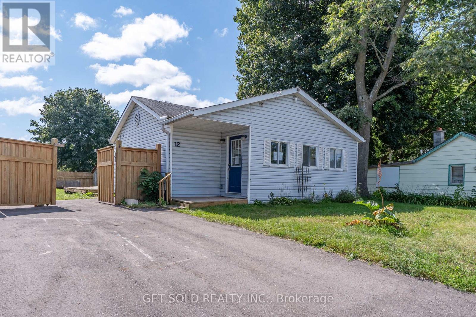 12 Vimy Street, Halton Hills (Ac Acton), Ontario  L7J 1S1 - Photo 1 - W13713660