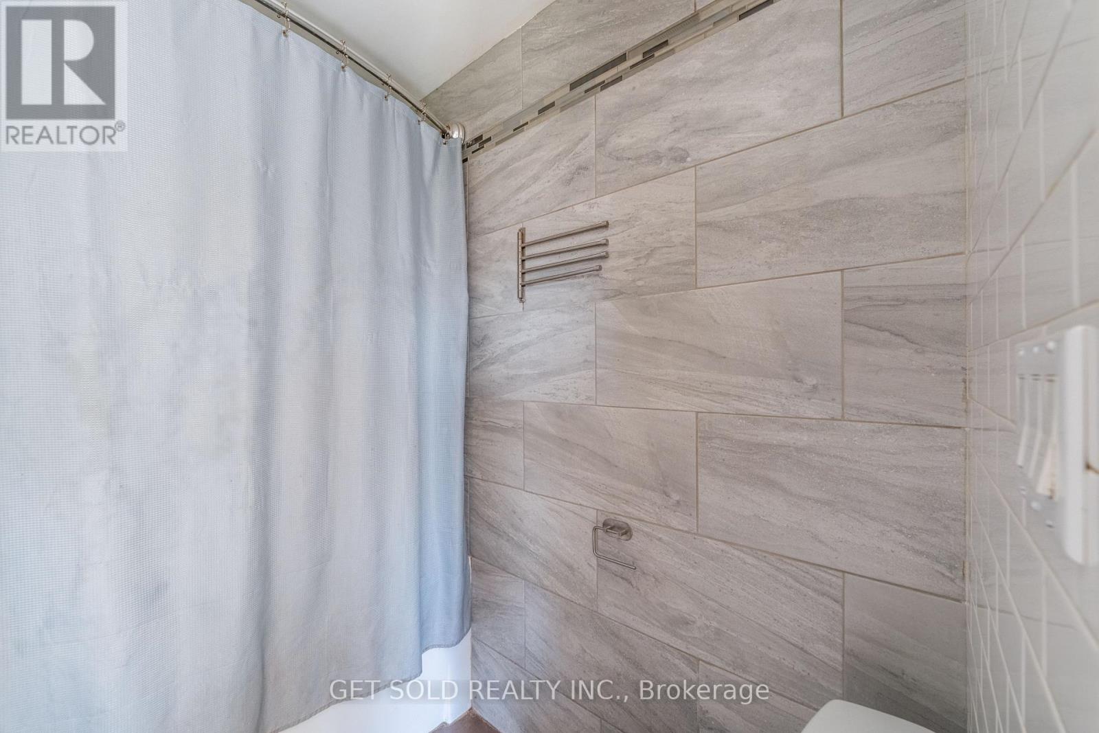 12 Vimy Street, Halton Hills (Ac Acton), Ontario  L7J 1S1 - Photo 16 - W13713660