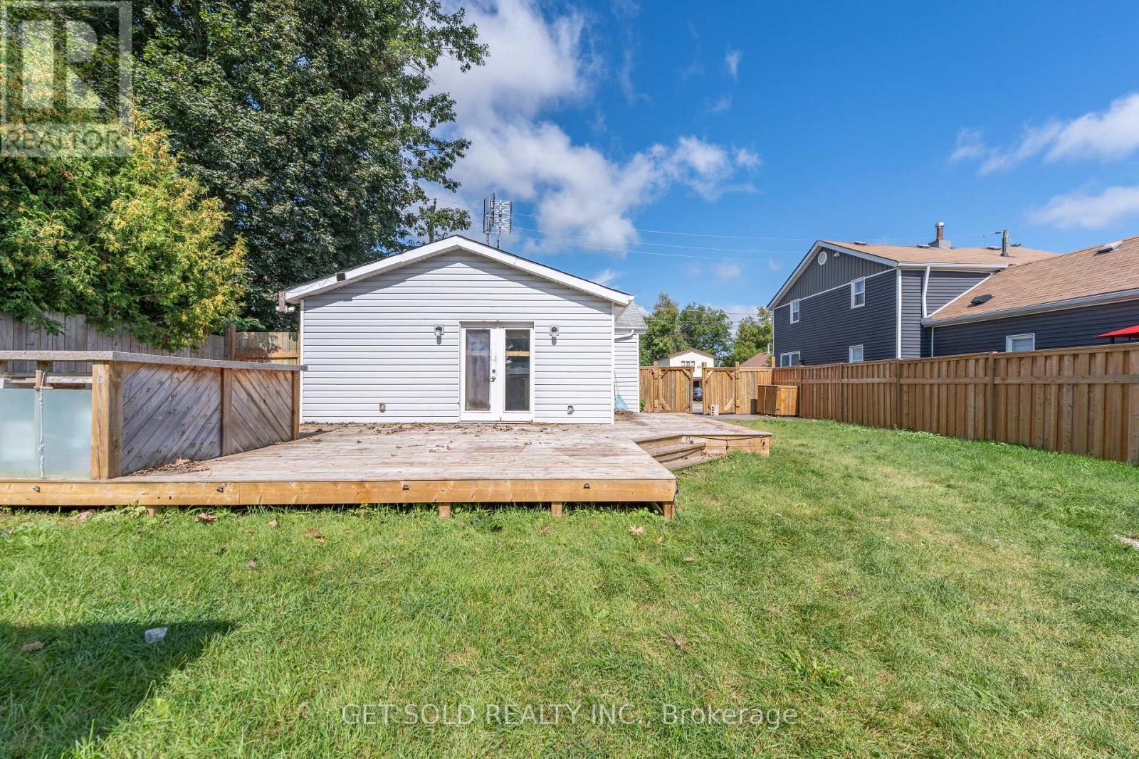 12 Vimy Street, Halton Hills (Ac Acton), Ontario  L7J 1S1 - Photo 31 - W13713660