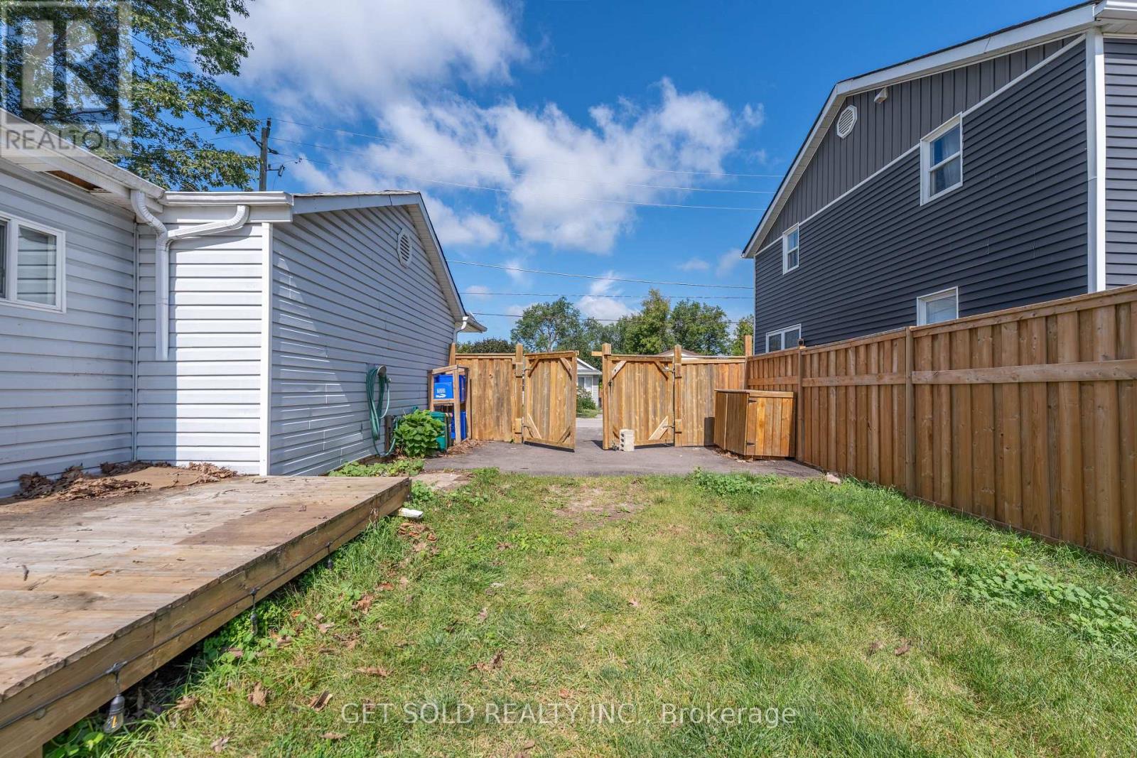 12 Vimy Street, Halton Hills (Ac Acton), Ontario  L7J 1S1 - Photo 33 - W13713660