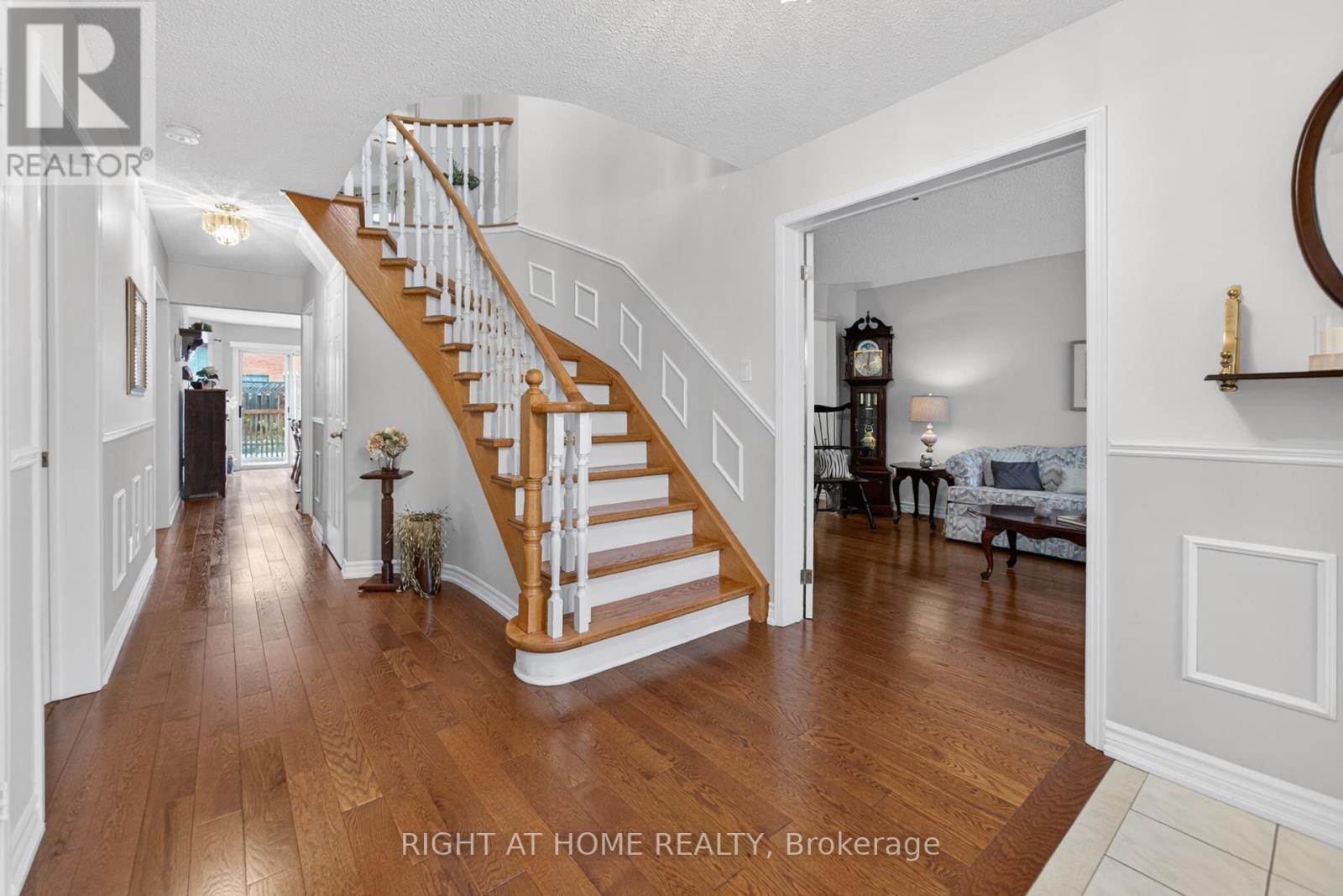17 Eaton Street, Halton Hills (Georgetown), Ontario  L7G 5L4 - Photo 11 - W13715036