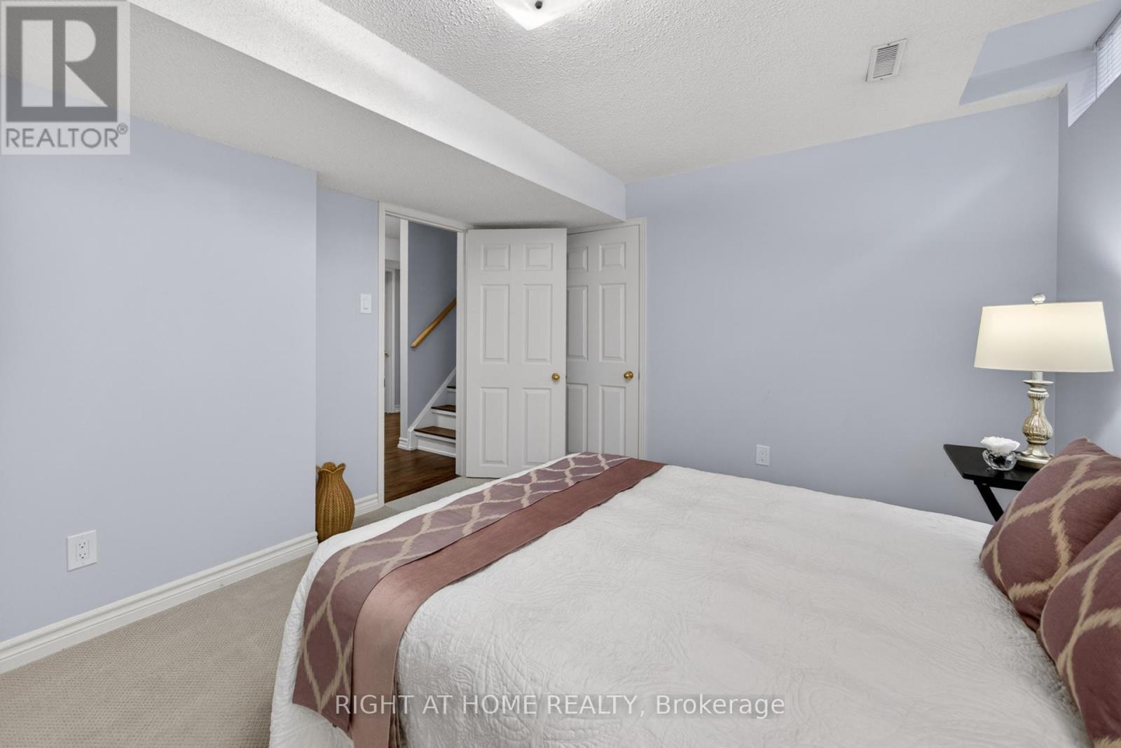 17 Eaton Street, Halton Hills (Georgetown), Ontario  L7G 5L4 - Photo 40 - W13715036