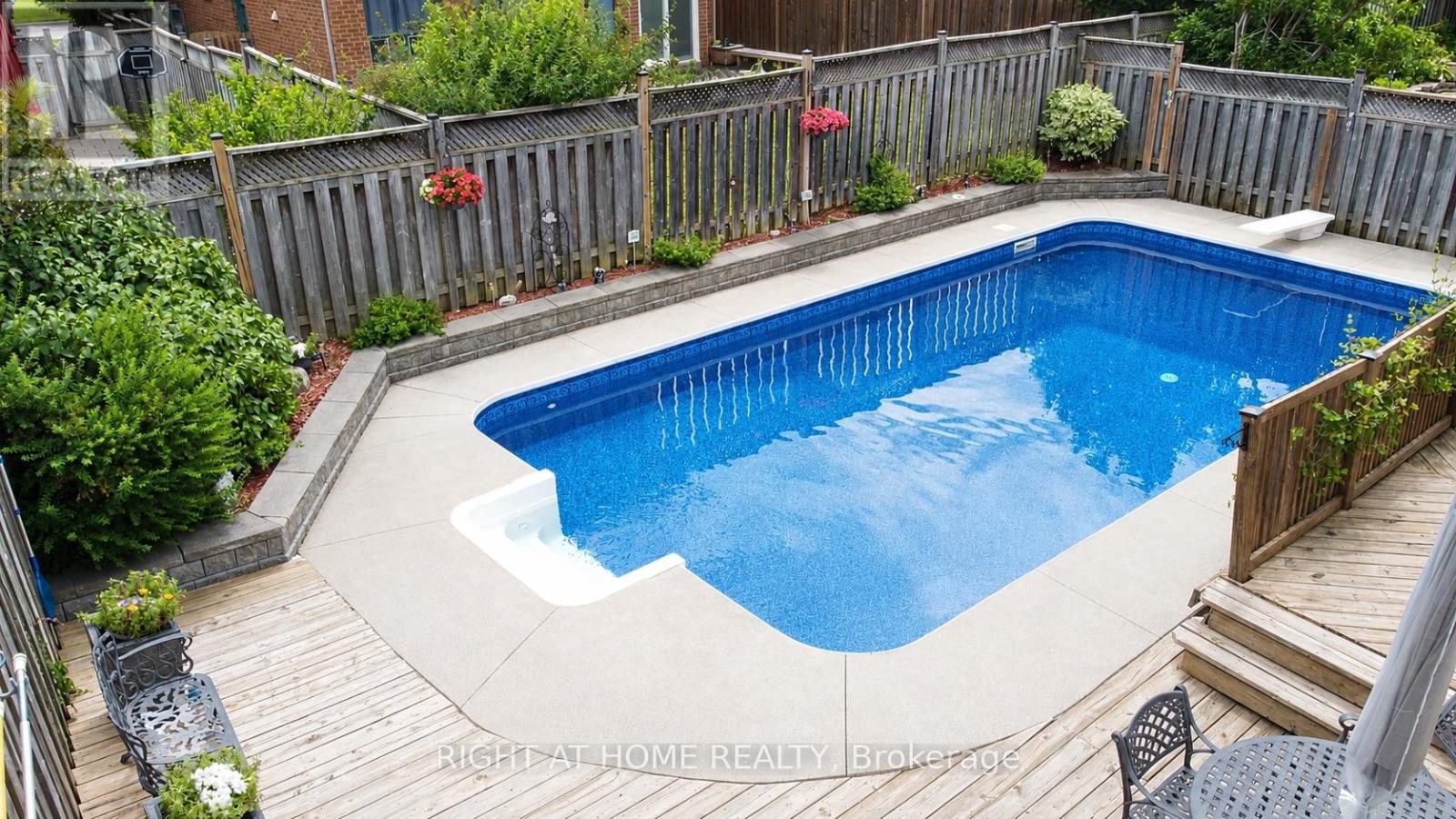 17 Eaton Street, Halton Hills (Georgetown), Ontario  L7G 5L4 - Photo 43 - W13715036