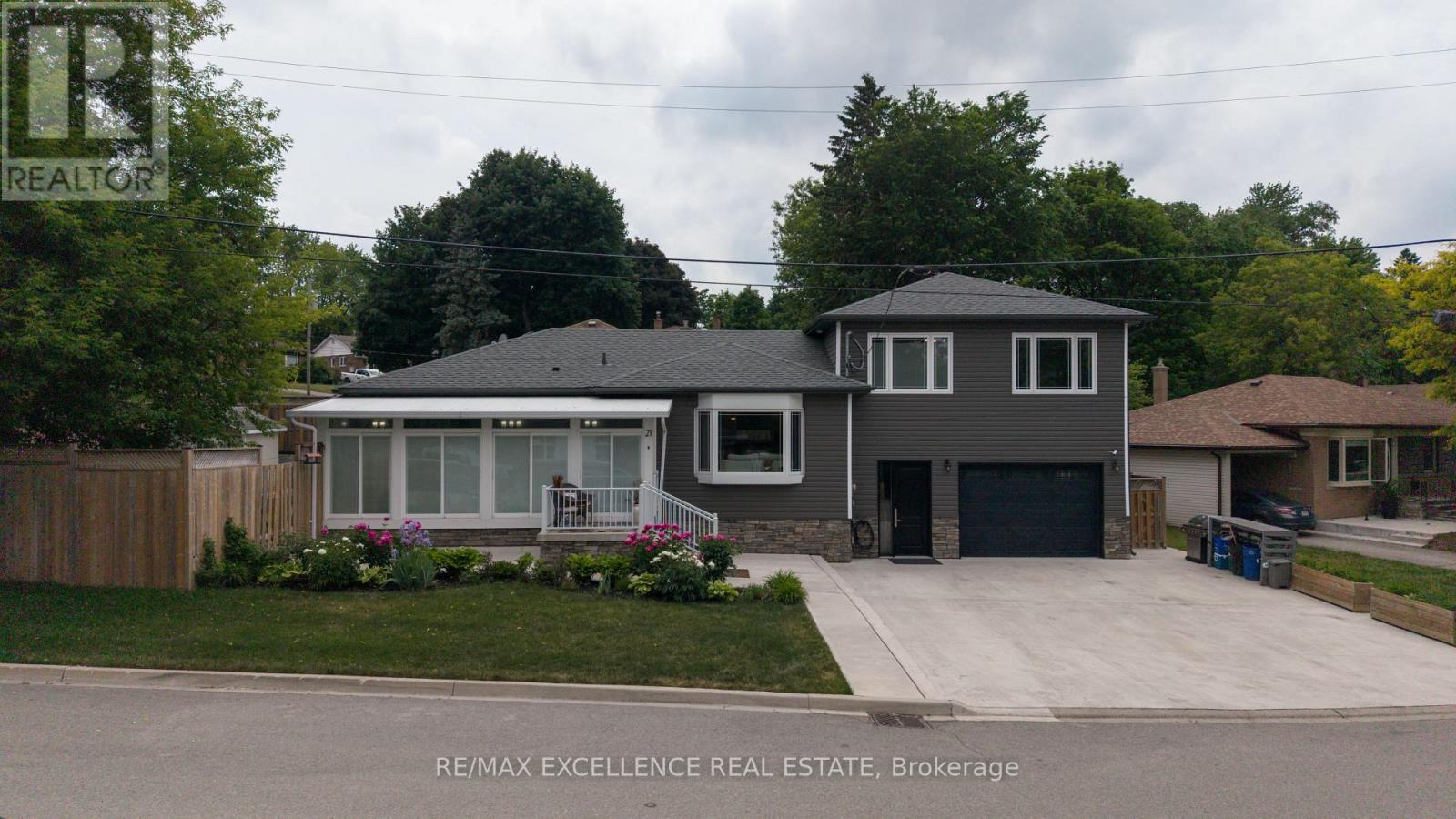 21 ELIZABETH STREET, halton hills (georgetown), Ontario