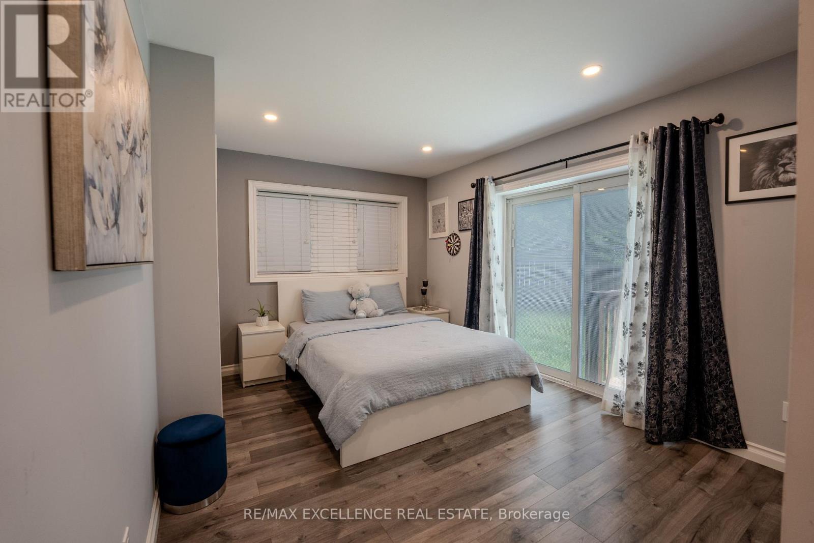 21 Elizabeth Street, Halton Hills (Georgetown), Ontario  L7G 3K1 - Photo 15 - W13715382