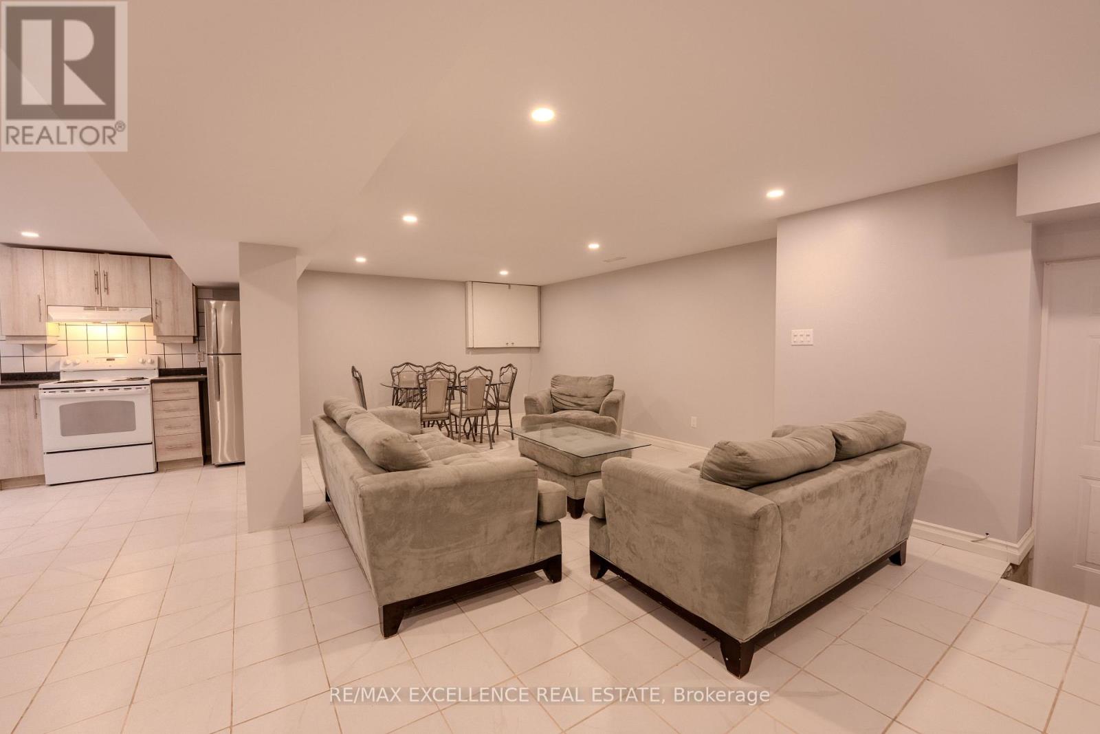 21 Elizabeth Street, Halton Hills (Georgetown), Ontario  L7G 3K1 - Photo 24 - W13715382