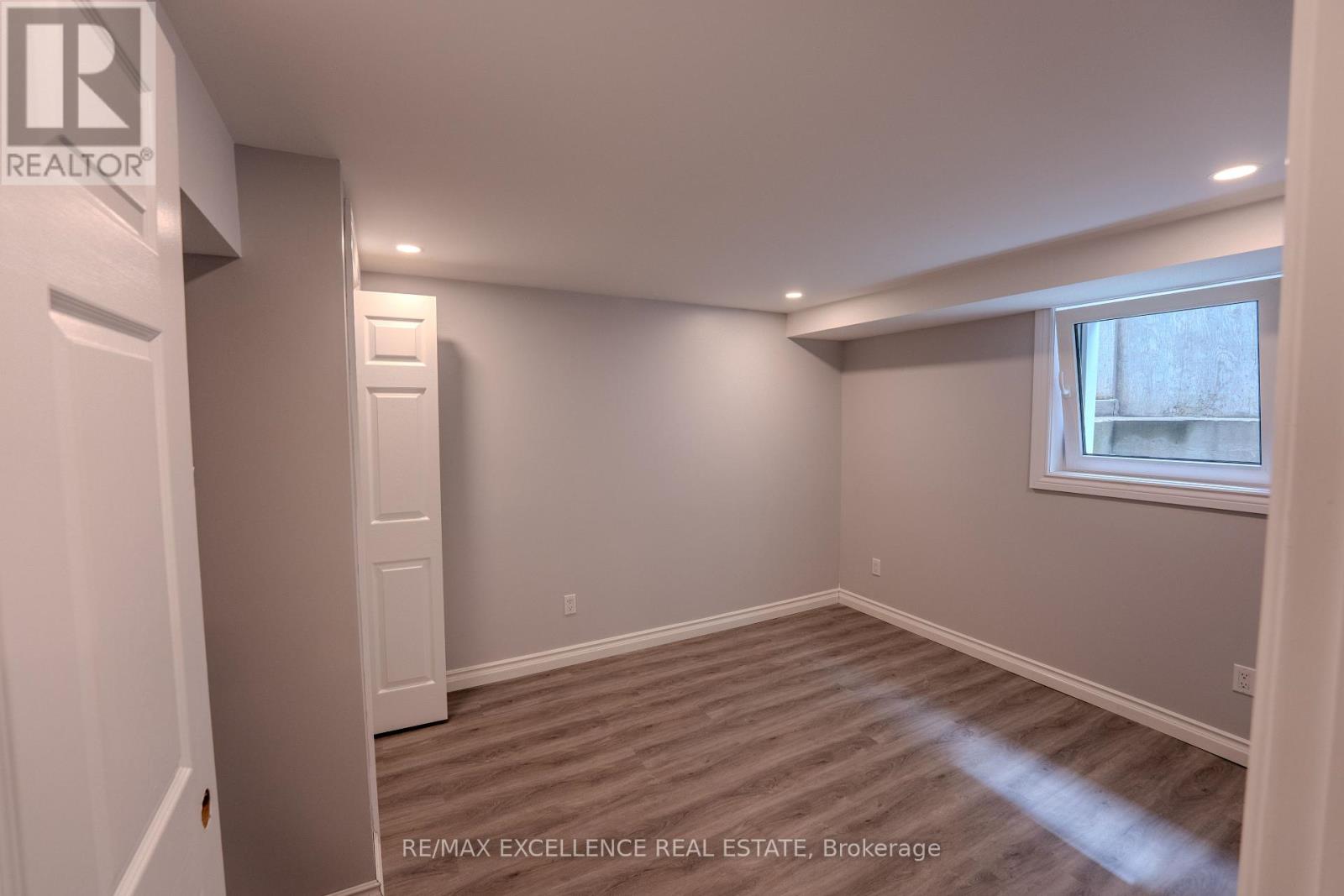 21 Elizabeth Street, Halton Hills (Georgetown), Ontario  L7G 3K1 - Photo 28 - W13715382