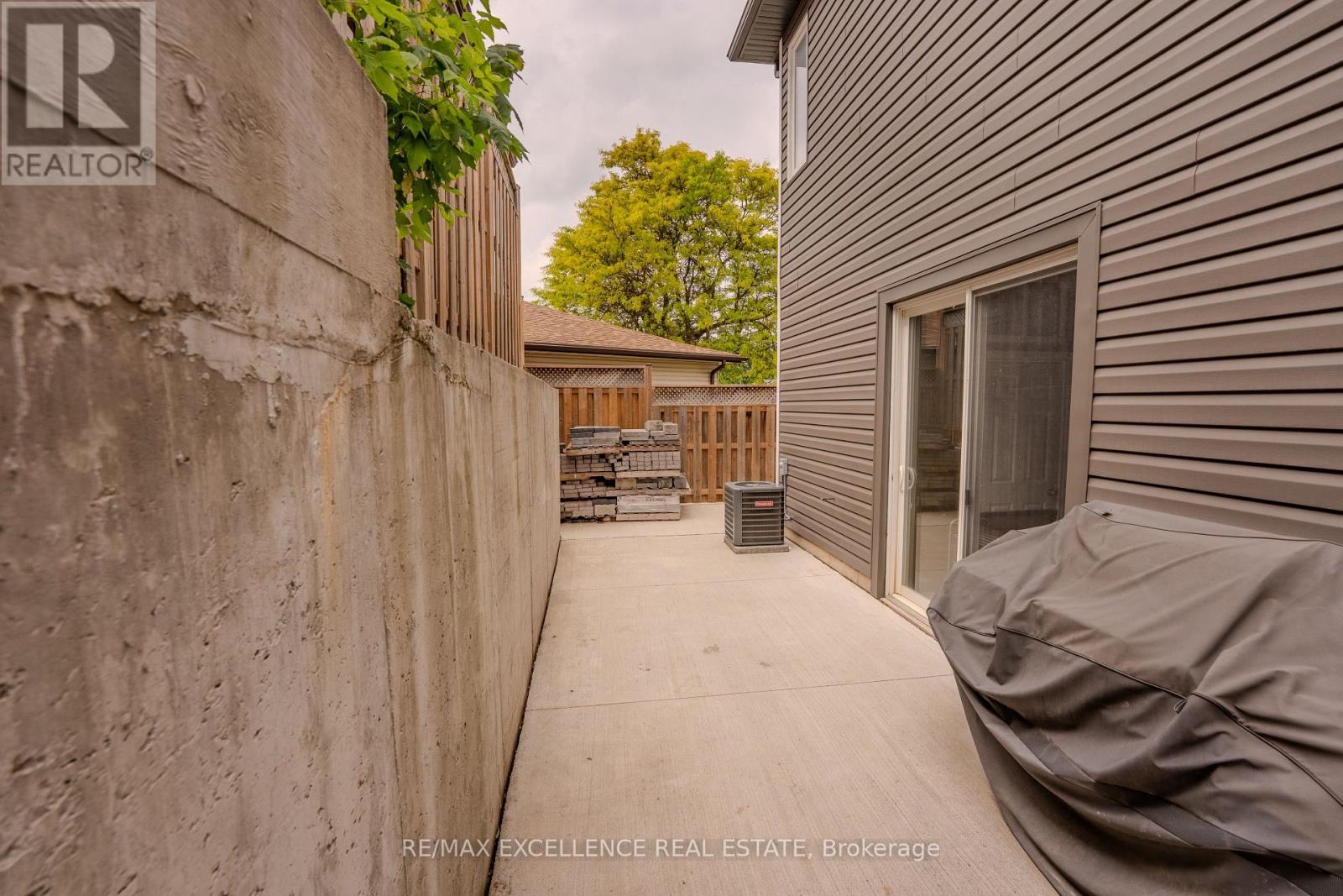 21 Elizabeth Street, Halton Hills (Georgetown), Ontario  L7G 3K1 - Photo 34 - W13715382