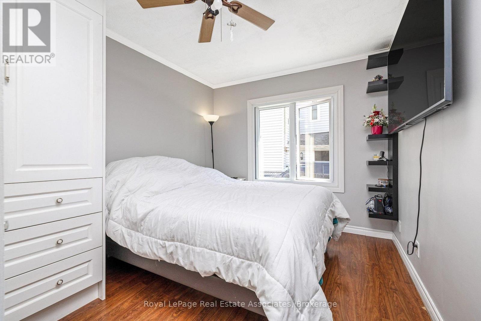 98 Main Street N, Halton Hills (Ac Acton), Ontario  L7J 1W2 - Photo 23 - W13715392