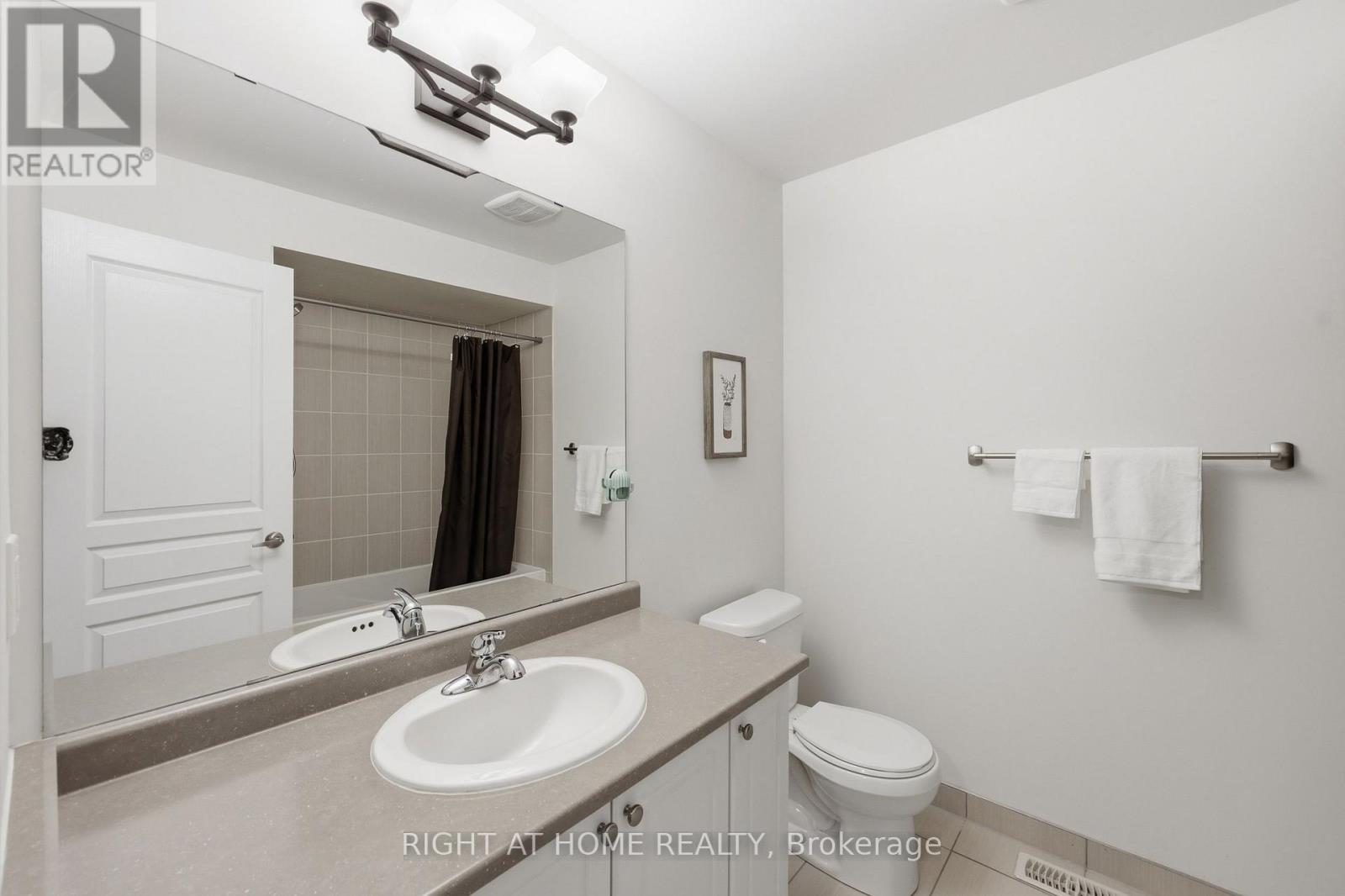 52 Upper Canada Court, Halton Hills (Georgetown), Ontario  L7G 0L1 - Photo 22 - W13716178