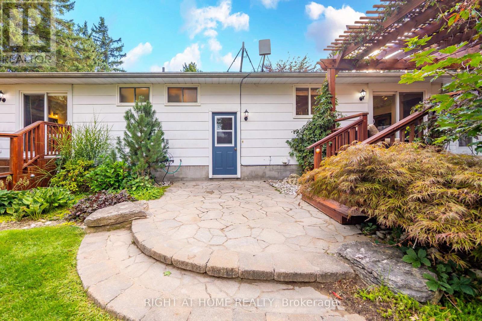 11749 Tenth Line, Halton Hills (Rural Halton Hills), Ontario  L7G 4S7 - Photo 30 - W13716570
