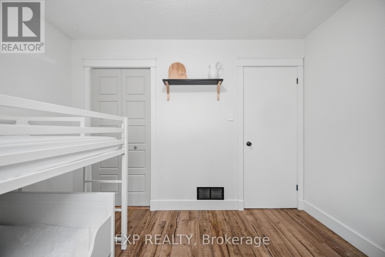 127 Acton Boulevard, Halton Hills (Ac Acton), Ontario  L7J 2S4 - Photo 21 - W13717788