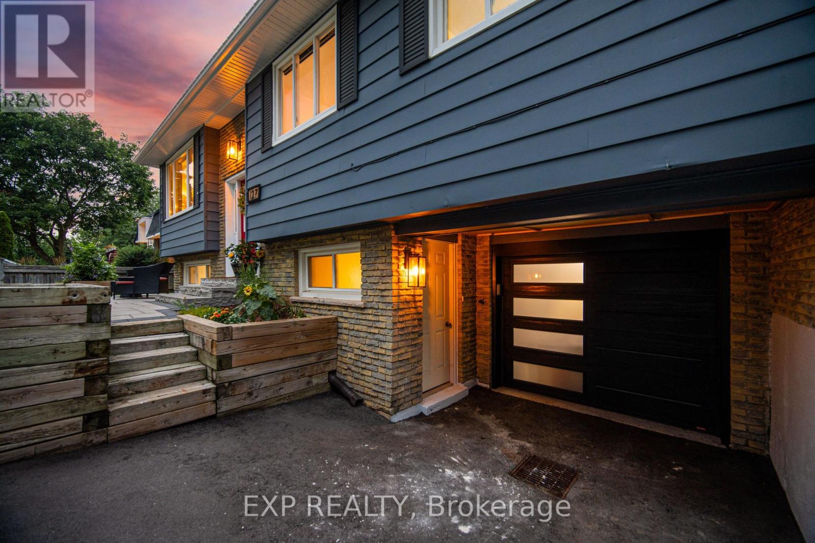 127 Acton Boulevard, Halton Hills (Ac Acton), Ontario  L7J 2S4 - Photo 25 - W13717788
