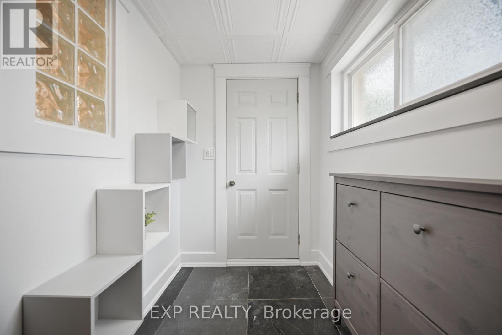 127 Acton Boulevard, Halton Hills (Ac Acton), Ontario  L7J 2S4 - Photo 26 - W13717788
