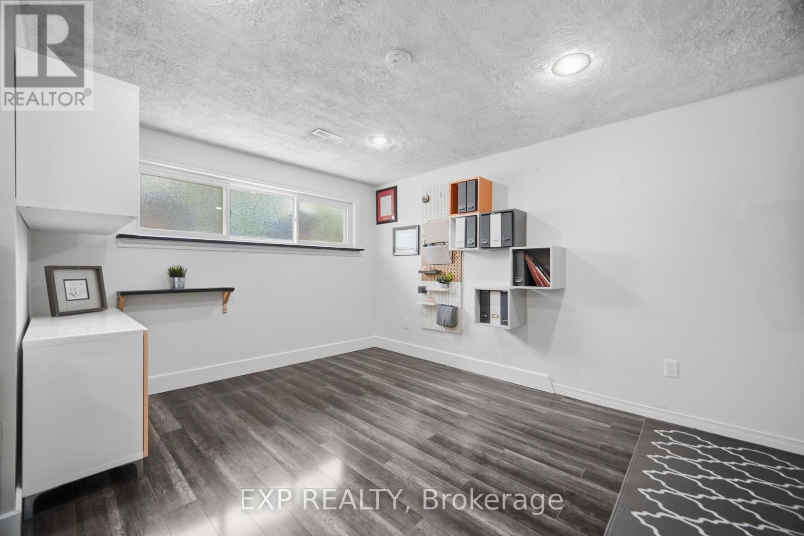 127 Acton Boulevard, Halton Hills (Ac Acton), Ontario  L7J 2S4 - Photo 27 - W13717788