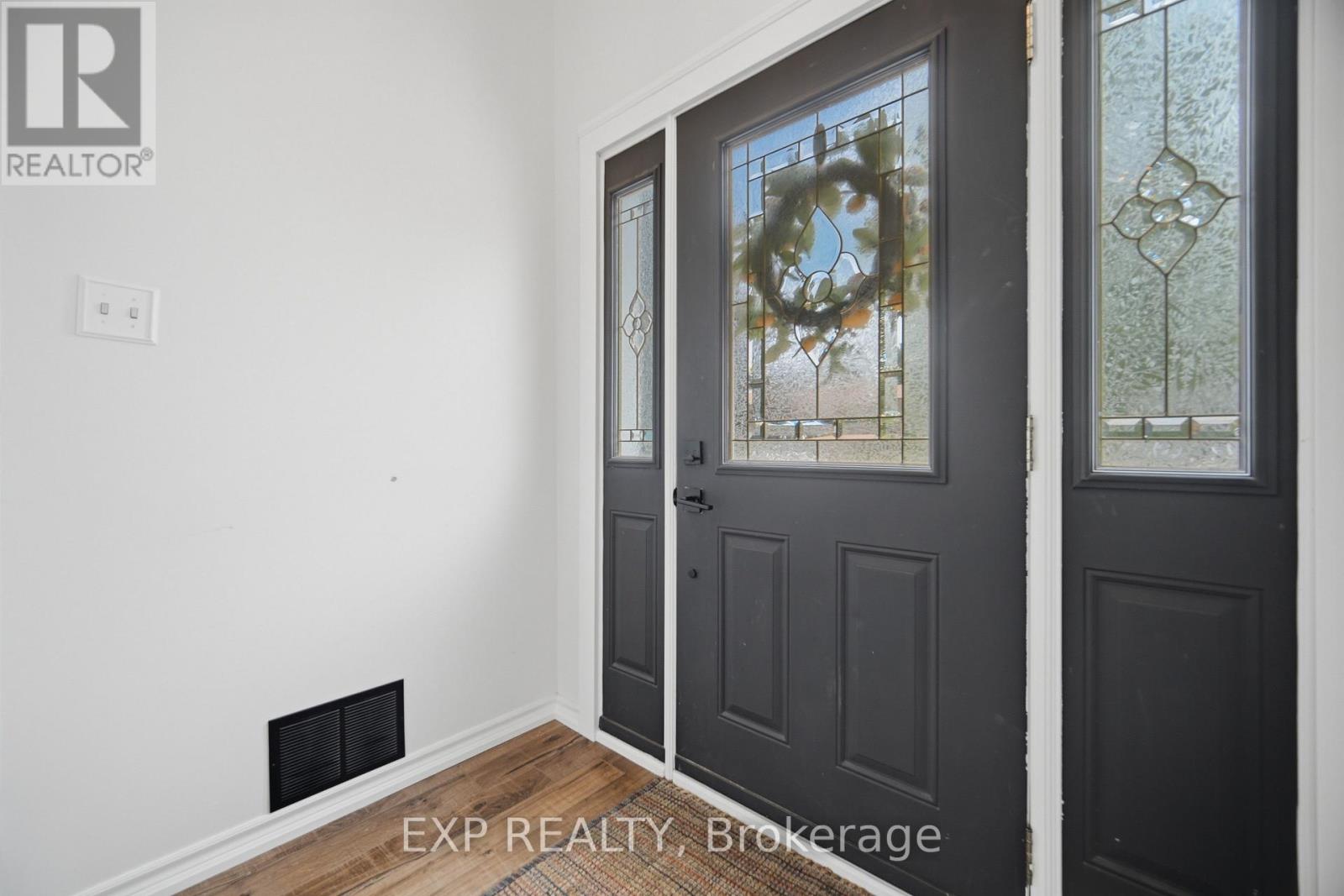 127 Acton Boulevard, Halton Hills (Ac Acton), Ontario  L7J 2S4 - Photo 4 - W13717788