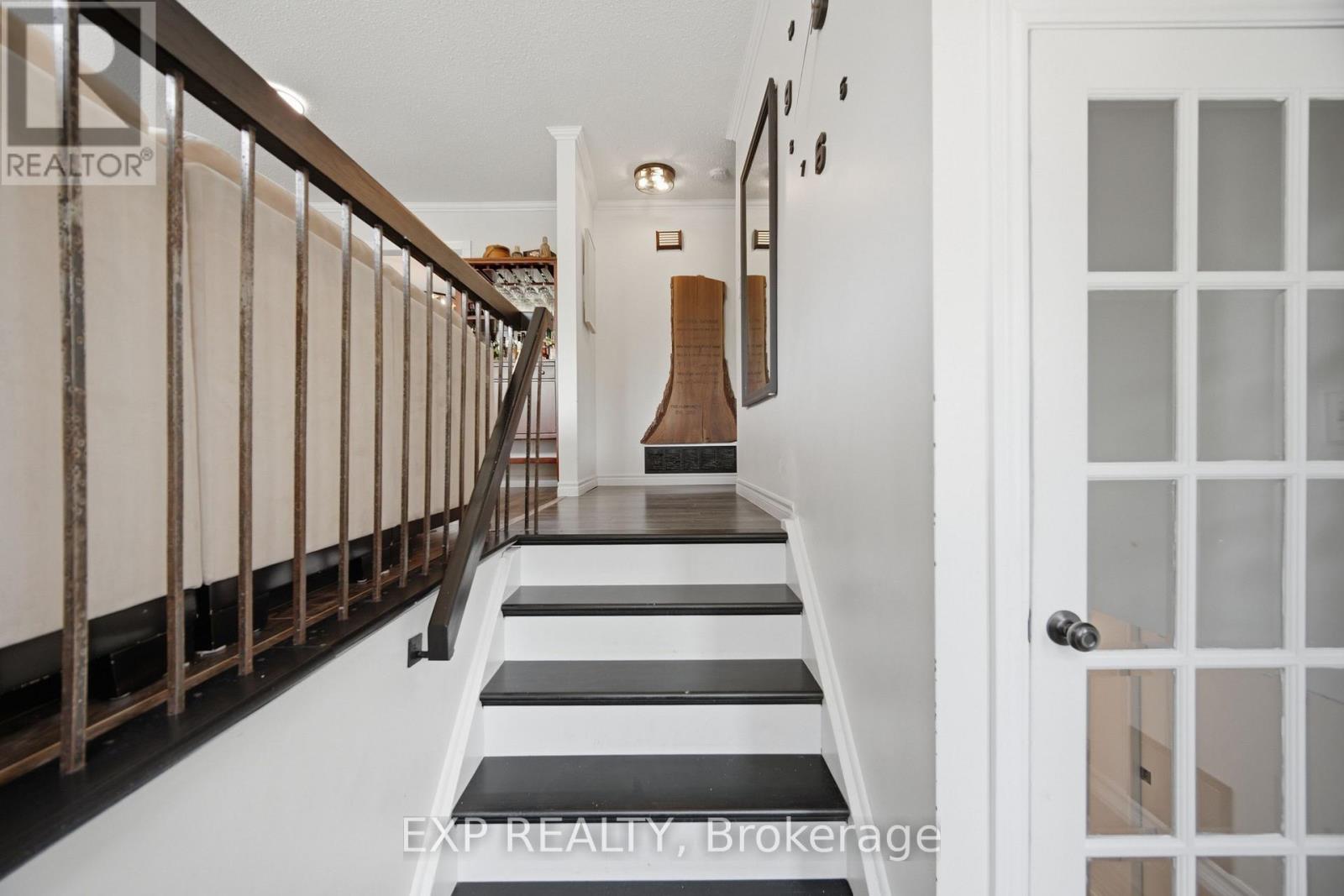 127 Acton Boulevard, Halton Hills (Ac Acton), Ontario  L7J 2S4 - Photo 5 - W13717788