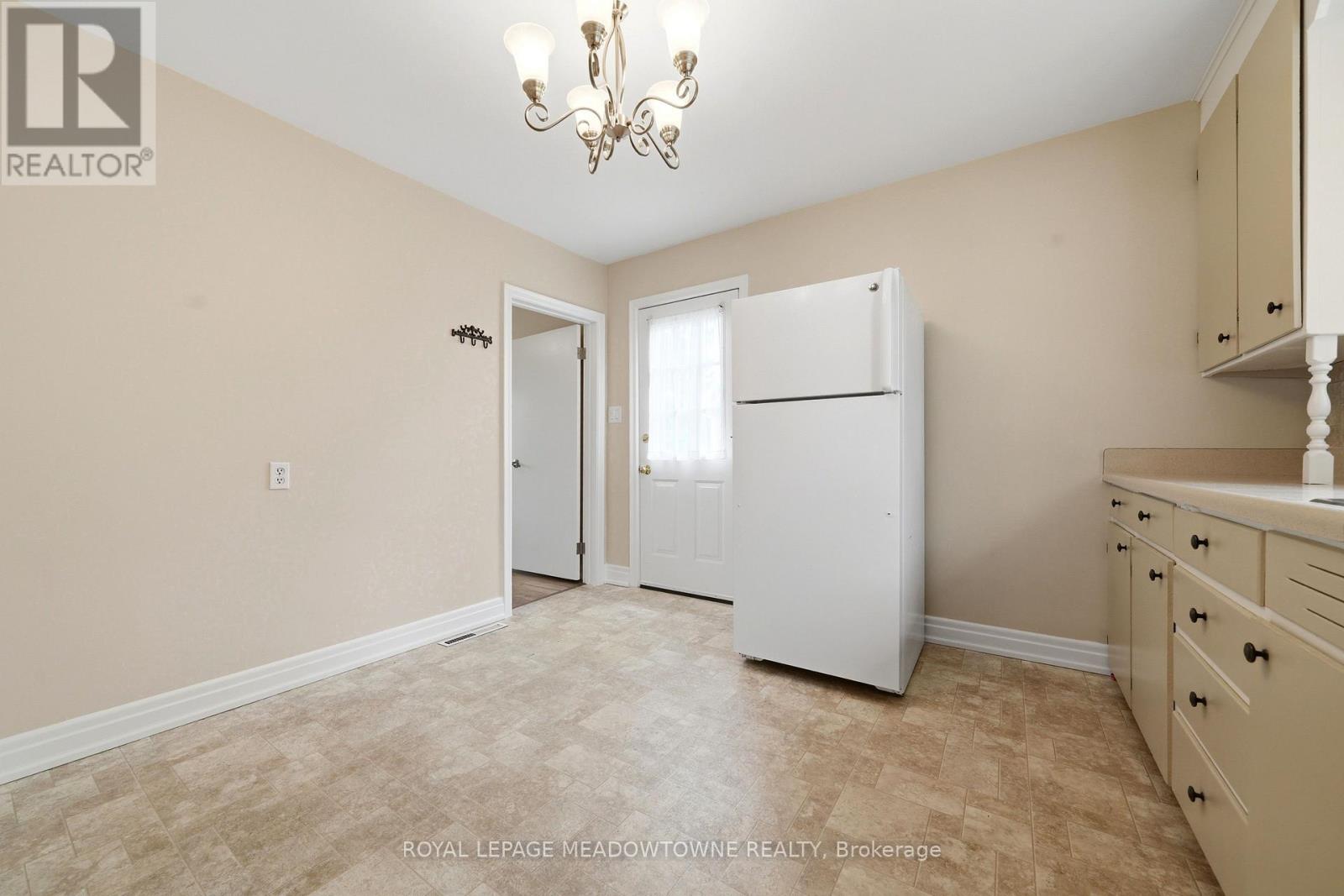 20 Delrex Boulevard, Halton Hills (Georgetown), Ontario  L7G 3X7 - Photo 16 - W13717888