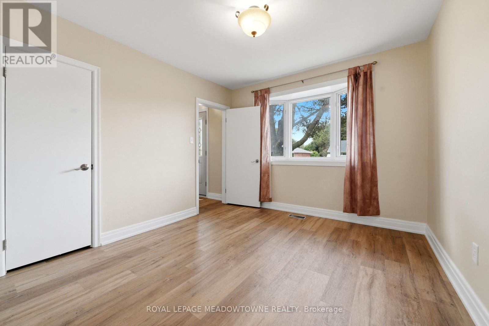 20 Delrex Boulevard, Halton Hills (Georgetown), Ontario  L7G 3X7 - Photo 18 - W13717888