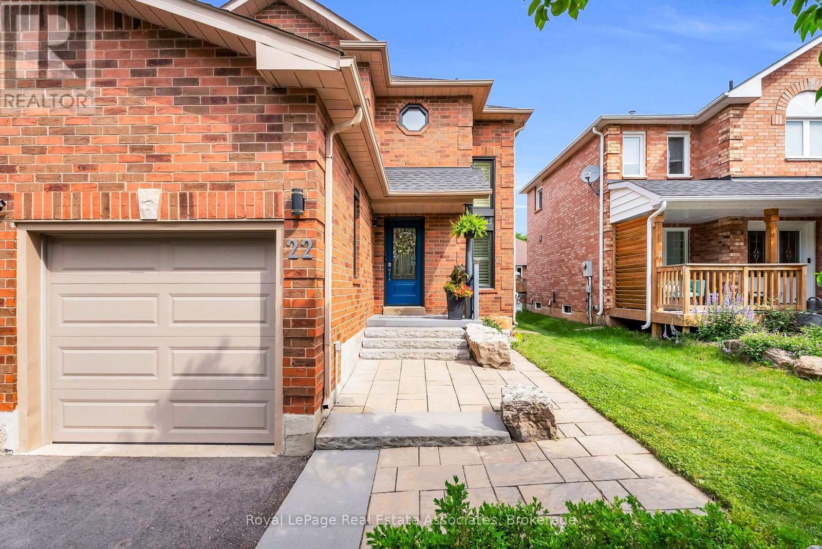 22 Mccullough Crescent, Halton Hills (Georgetown), Ontario  L7G 5N5 - Photo 2 - W13719736