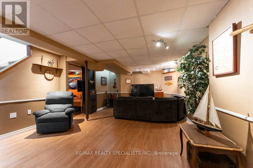 34 Killaloe Crescent, Halton Hills (Georgetown), Ontario  L7G 5N2 - Photo 32 - W13719866