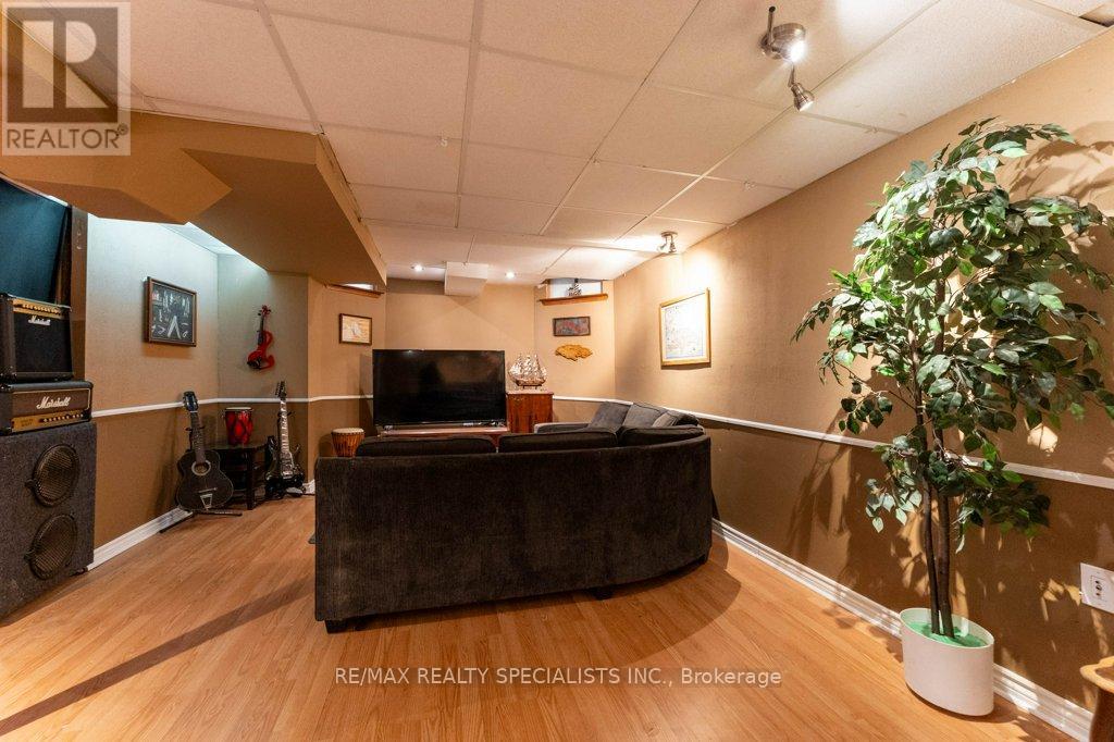 34 Killaloe Crescent, Halton Hills (Georgetown), Ontario  L7G 5N2 - Photo 33 - W13719866