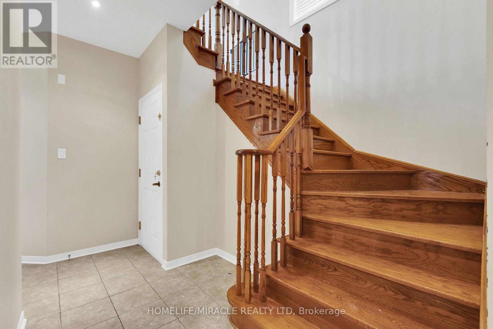 Main & Upper Floor - 15 Chetholme Place E, Halton Hills (Georgetown), Ontario  L7G 0B5 - Photo 11 - W13721356