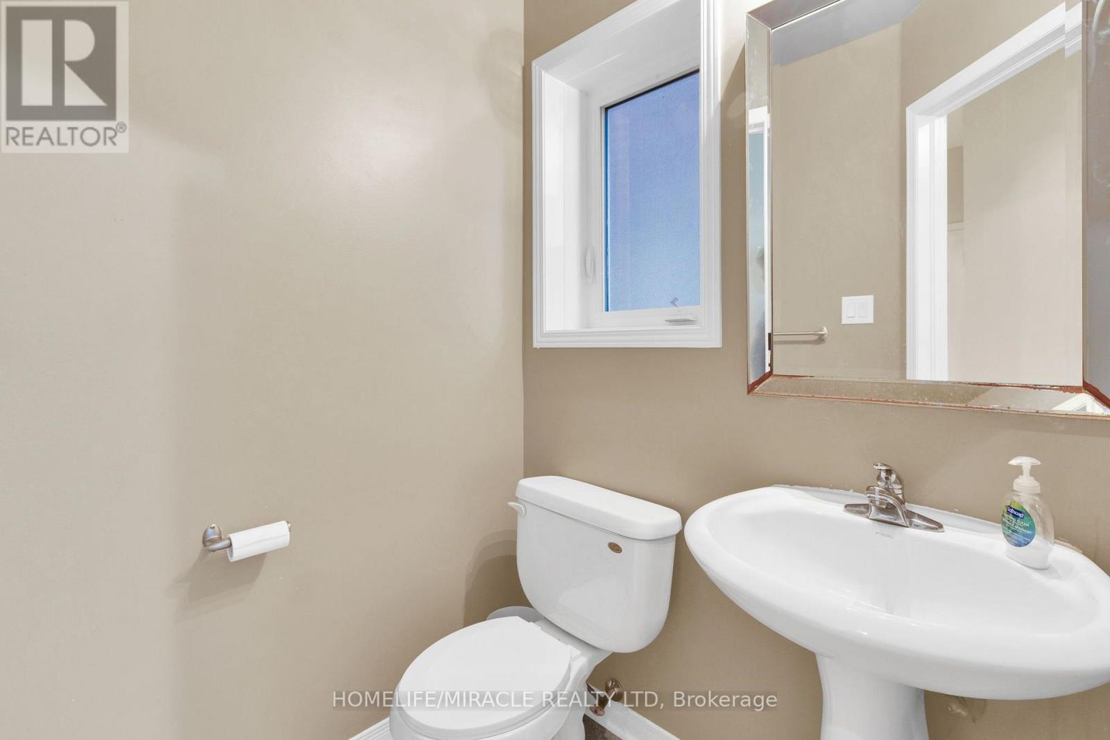 Main & Upper Floor - 15 Chetholme Place E, Halton Hills (Georgetown), Ontario  L7G 0B5 - Photo 14 - W13721356