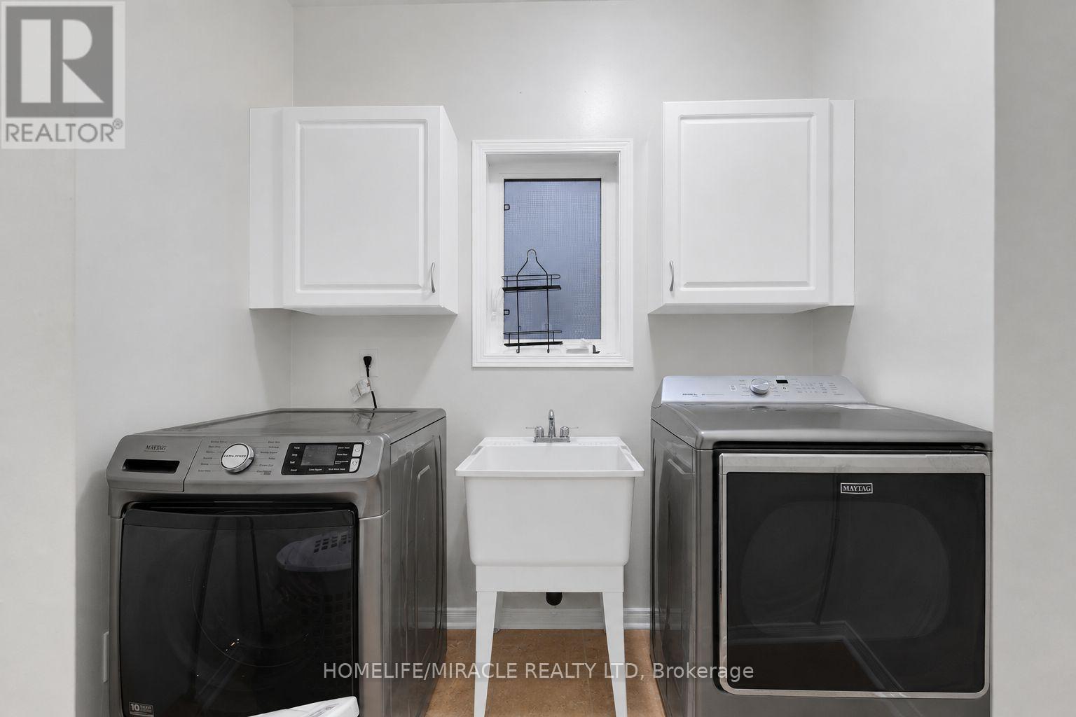 Main & Upper Floor - 15 Chetholme Place E, Halton Hills (Georgetown), Ontario  L7G 0B5 - Photo 28 - W13721356